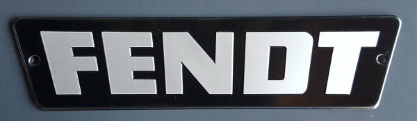 Firmenschild "Fendt" für Kühlergrill